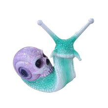 Halloween Scary Snail Sculptures,Garden Home Decoration Model Yard Lawn Figurine Outdoor Housewarming Decor