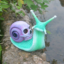 Halloween Scary Snail Sculptures,Garden Home Decoration Model Yard Lawn Figurine Outdoor Housewarming Decor