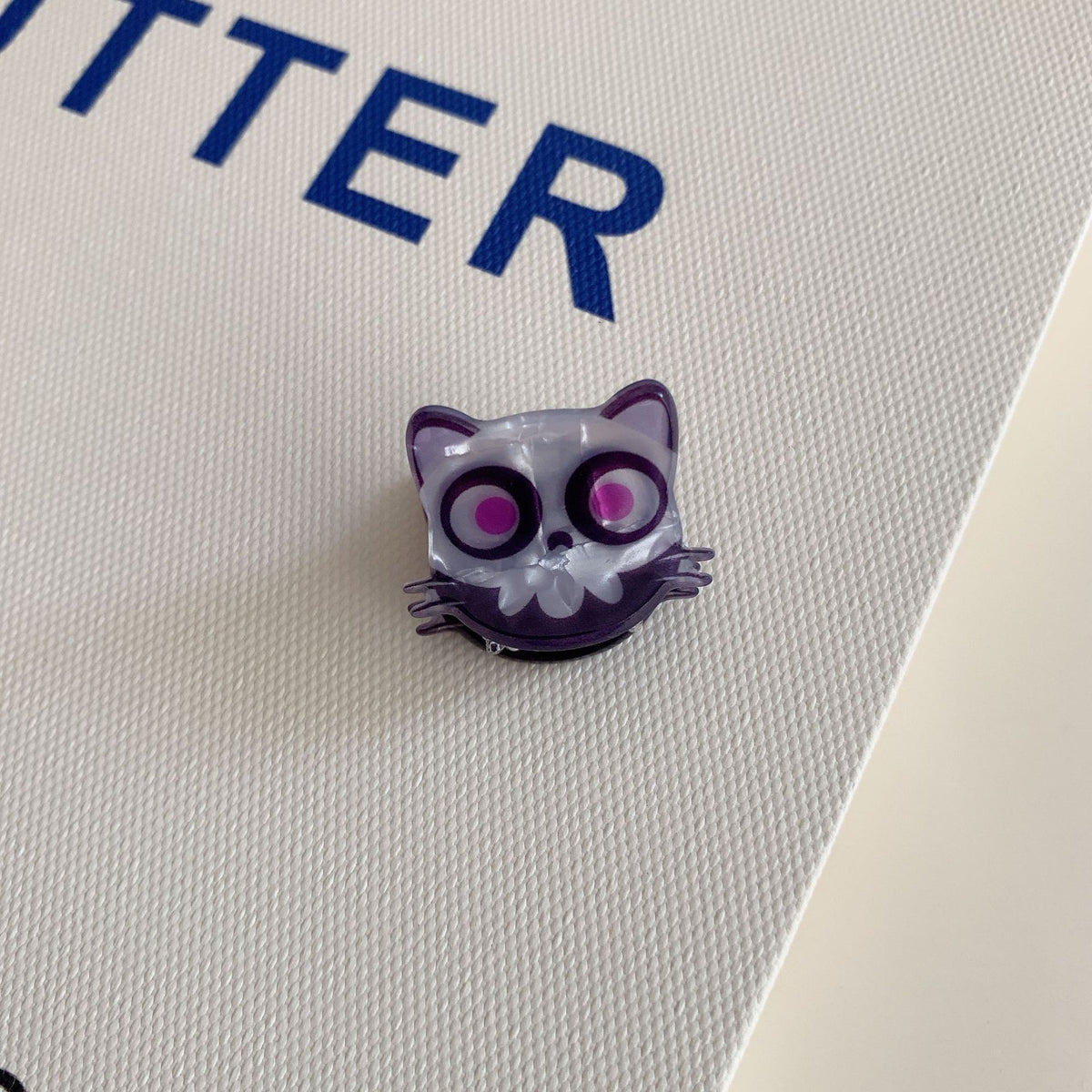 Skull Cat Acrylic Hair Clips, Trendy Spooky Barrettes for Halloween and Christmas Get-togethers