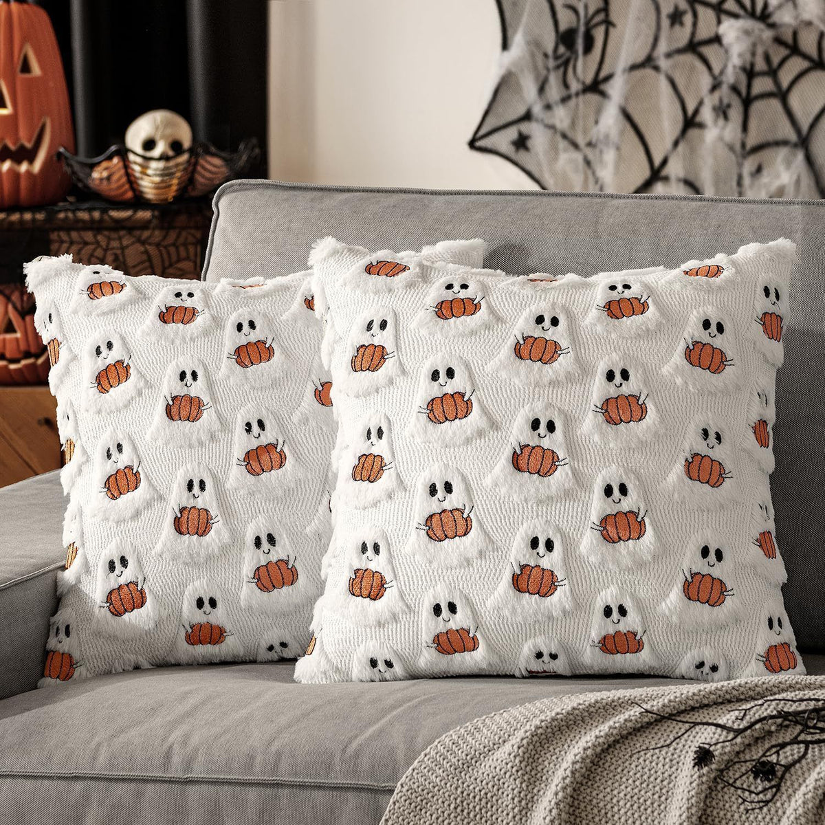 2PCS Halloween Themed Short Plush Pillow Cover, Pumpkin Pattern Decorative Cushion Shell, Suitable For Sofa Living Room Bedroom, 45x45cm, Pillow Insert Not Included