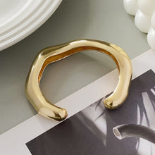 Abstract Crinkle Metal Open Bangle Bracelet, Light Gold Irregular Curved Cuff, Trendy Daily Accessory Suitable for Xmas and Halloween Holiday Presents, Style Code 2267