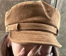Suede‑Textured Octagonal Hat, Khaki Tone, Adjustable 56‑58cm, Christmas & Halloween Daily Matching Headwear, Soft Retro Cap, Practical Holiday Souvenir