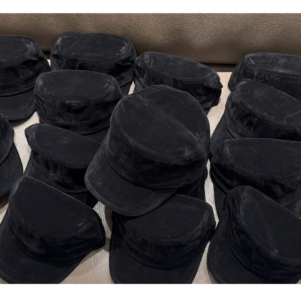 Solid Black Suede‑Textured Cavalry Hat, Adjustable 56‑58cm, Christmas & Halloween Cool Party Headwear, Classic Retro Hat, Nice Holiday Giveaway