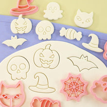 8 Pack Halloween Cookie Cutters with 3D Ghost Stamps Style F