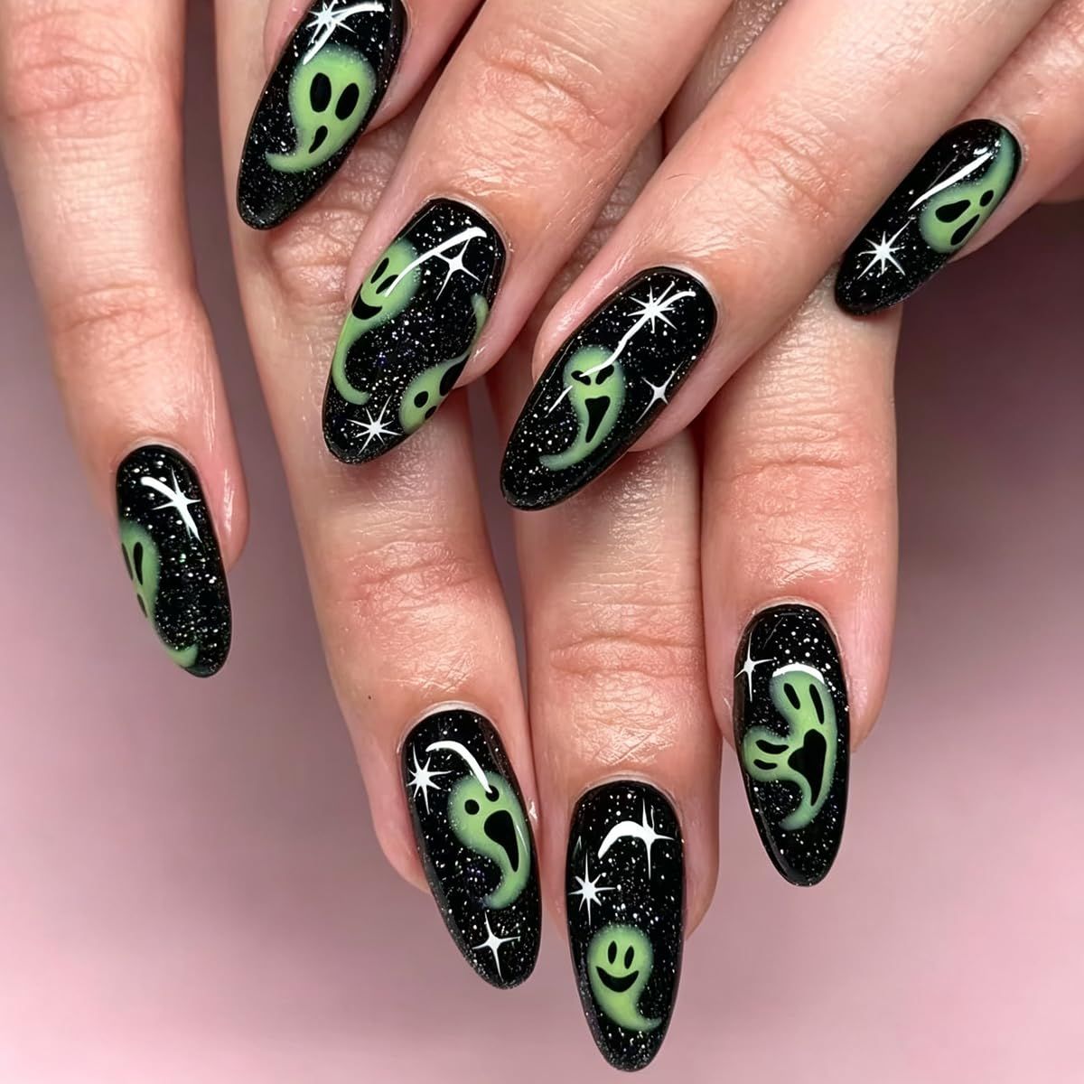 24-Pack Halloween Press-On Nails for Spooky Themed Party Looks (black)