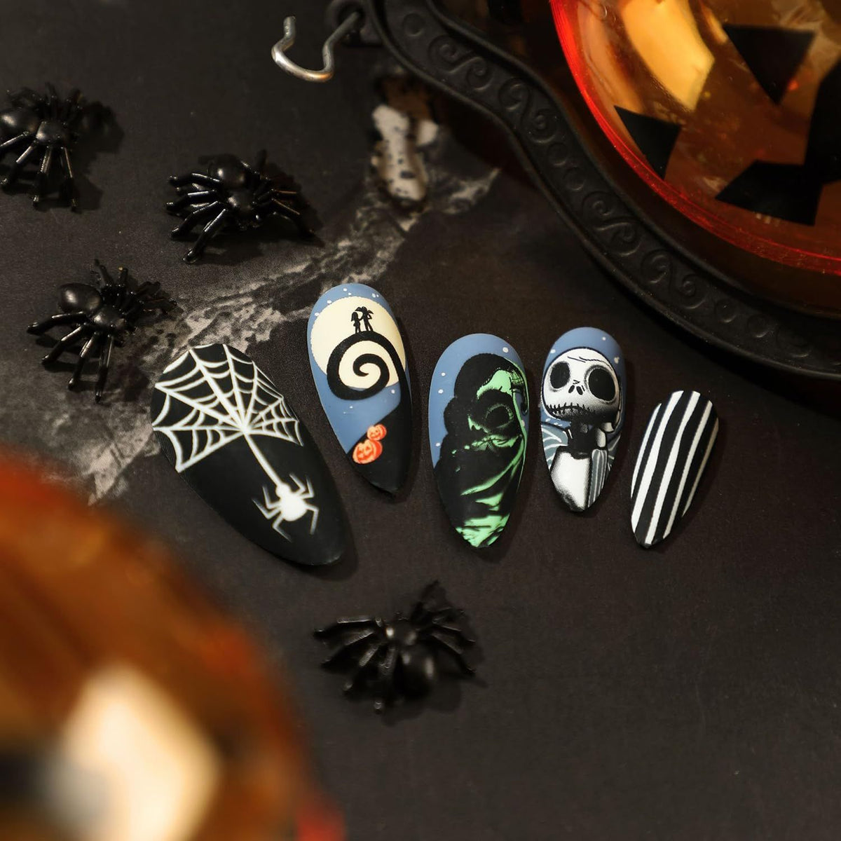 24pcsSpooky Nightmare Fake Nails for Halloween Parties & Themed Events (Black)